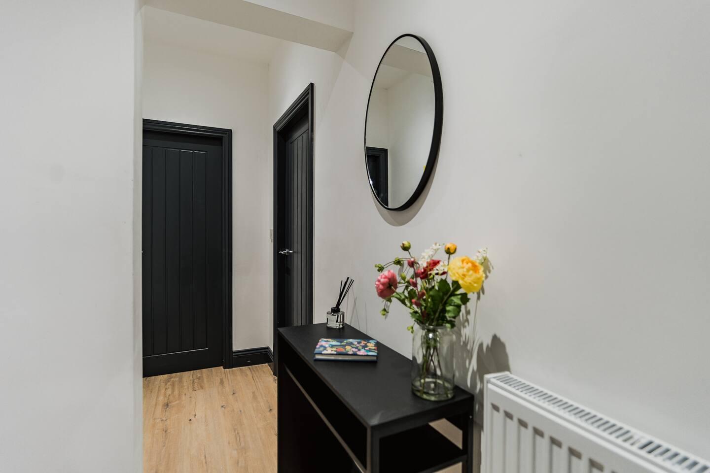 Charming & Cozy 2 BR flat. Steps from Everything3